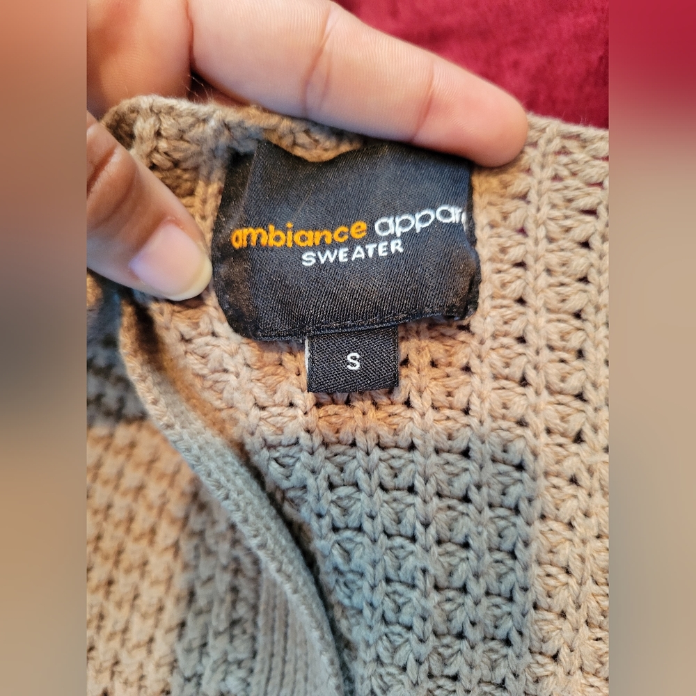 Cardigan - Picture 3 of 4